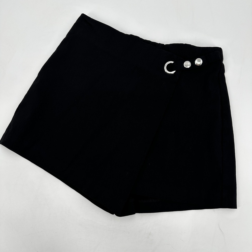 Joe Benbasset Black Wrap Front Skort Shorts Grommet Snap Detail Medium Goth Y2K